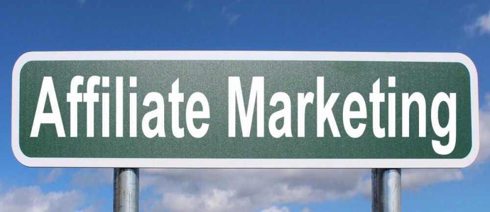 Road sign that says Affiliate marketing in white and green